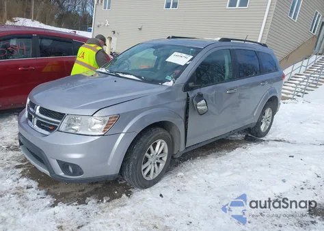 2015 Dodge Journey Sxt z USA, uszkodzony, nr VIN 3C4PDDBG2FT651615